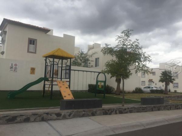 Casa en el Mirador en el condominio san lorenzo