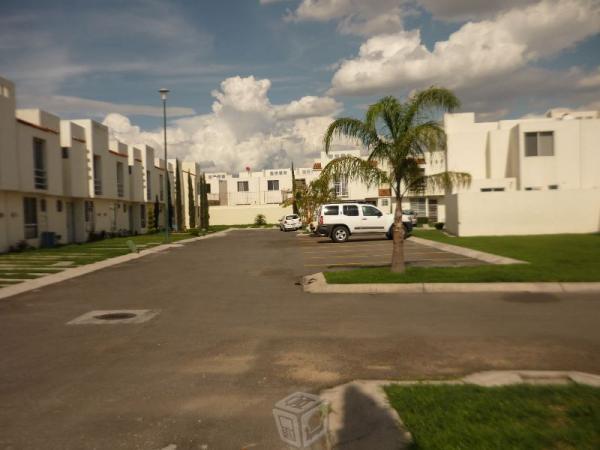 Casa remodelada coto Altus Quintas Tesistán Zapopa