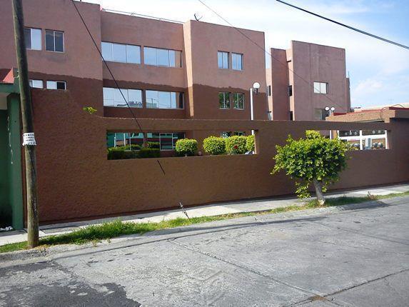 Excelente depto. en zona residencial y comercial