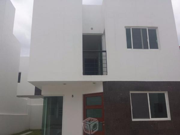 Preciosa casa con excelente ubicación y muy amplia