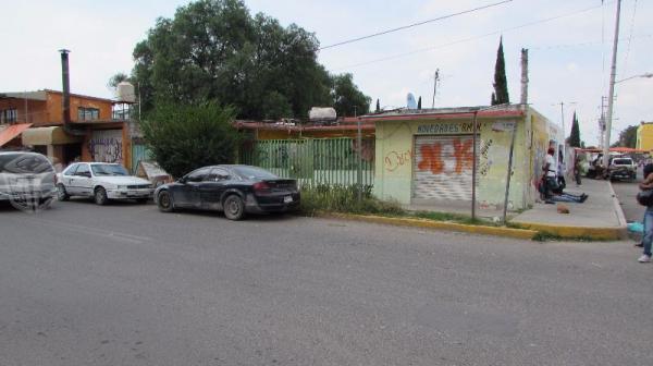 Casa y Terreno sobre av. principal