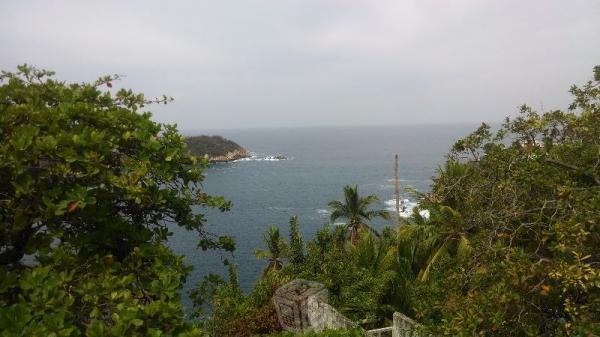 Acapulco casa con acceso al mar, para remodelar