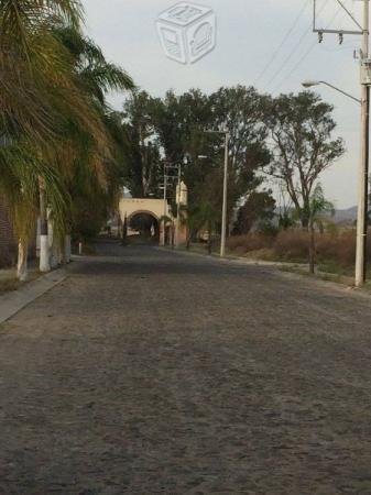 Terreno con escrituras frente a famosa Hacienda O