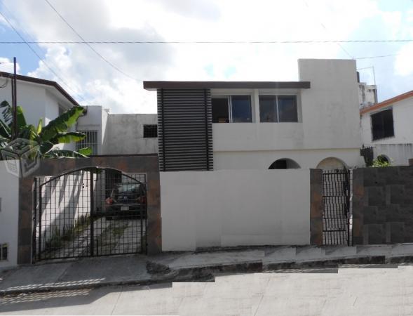 Casa 3 recamaras remodelada Av Bonampak en Cancún