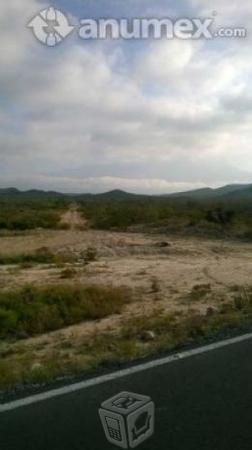 Terreno en carretera mina garcia