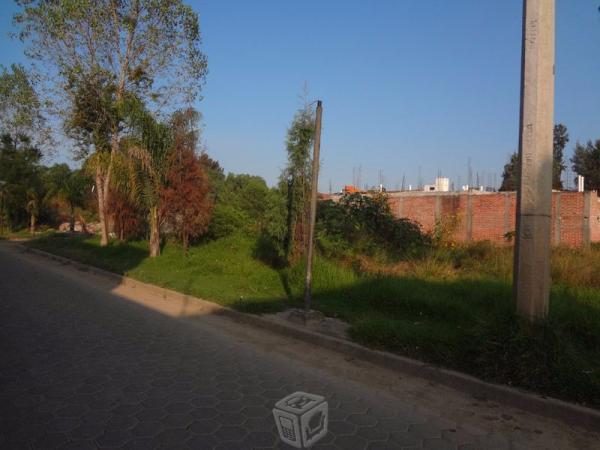 Último terreno en Privada y sobre calle C