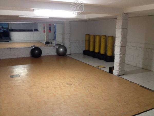Salón ideal para Clases Fitness dentro de gimnasio