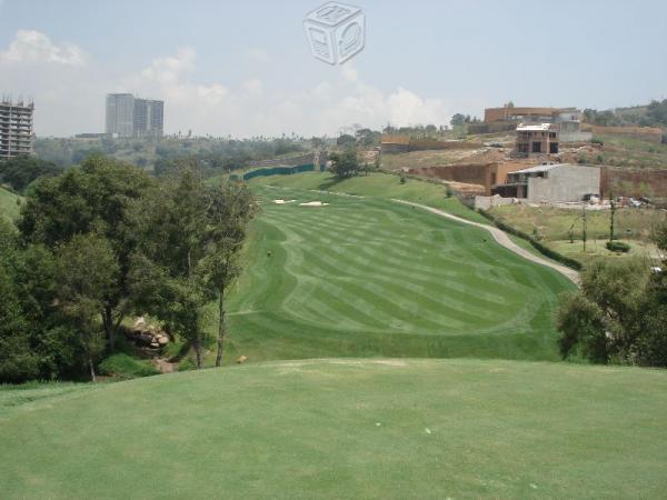 Espectacular terreno al campo de golf bosque real