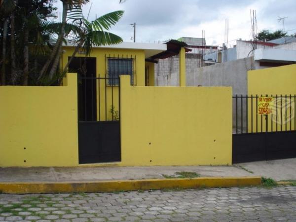 Casa cerca de Avenida con 200 mts de terreno