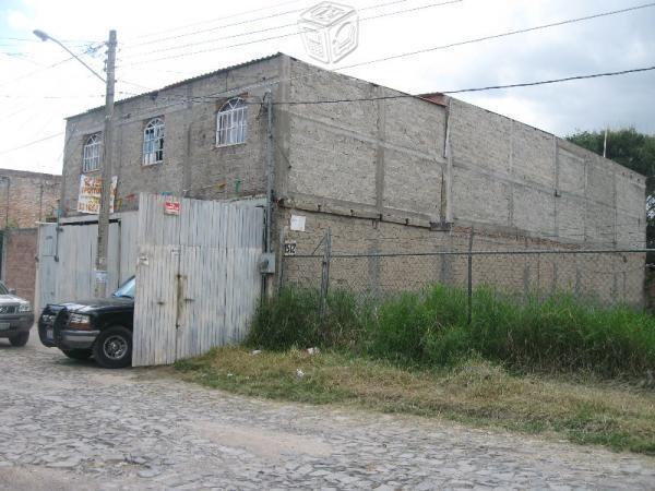 Bodega 1/2 cuadra periferico2 cuadras Juan Barrera