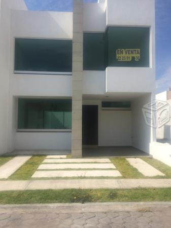 Hermosa casa en venta en Lomas del Valle