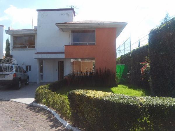 Amplia casa Villas de San Joaquín para remodelar