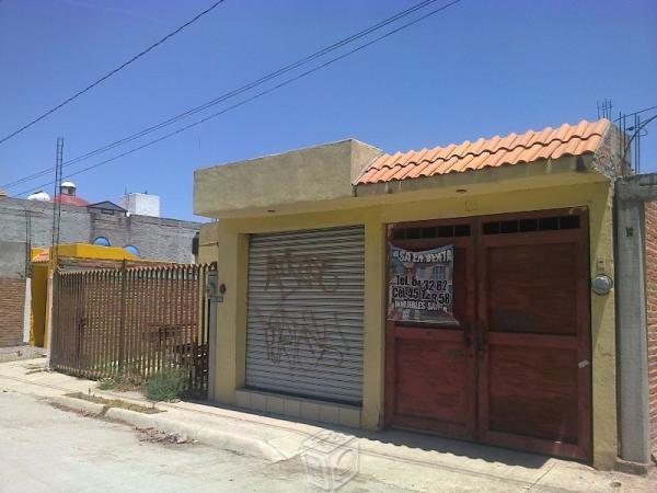 Casa muy economica con locales