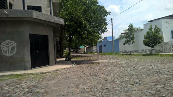 Terreno a 2 cuadras libramiento bodega o taller