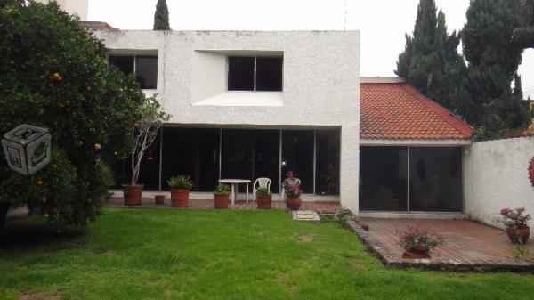 Casa Excelentes Espacios con bello Jardín