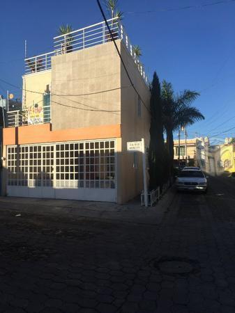 Casa en fraccionamiento alborada