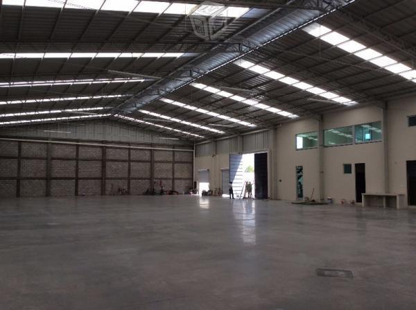 BODEGA SOBRE BOULEVARD 1,700 m2