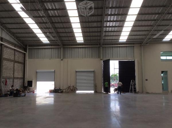 BODEGA SOBRE BOULEVARD 1,700 m2