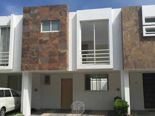 casas zona valle real , frente base aerea