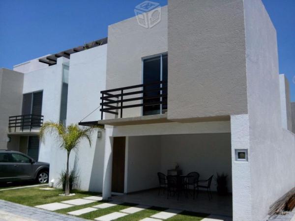 Casa en residencial caltiare terrania