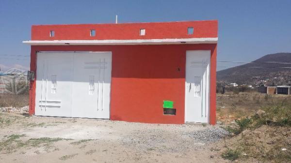 Casa nueva ya con bardas 2 recamaras acepto credit