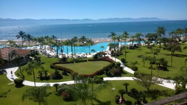 Bay View Grand 4 personas