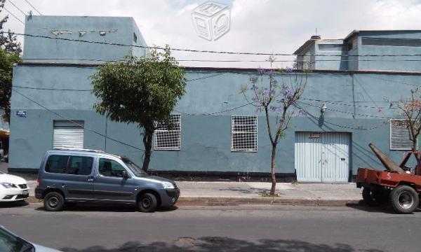 Se vende propiedad con uso de suelo mixto