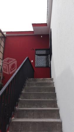 Casa en Infonavit La Colina, recién pintada