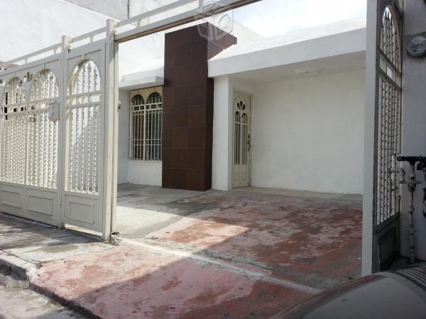 Casa en Valle de Santo Domingo, 3er sector