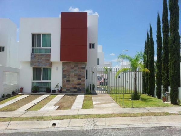 Hermosa Casa en Banus Residencial