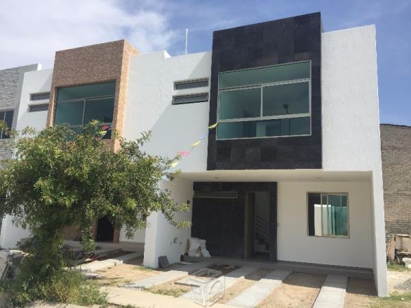 Casa en Venta en Santa Maria Tequepexpan