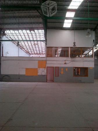 Bodega ubicdisma 1300 m2 cn oficinas, trailer