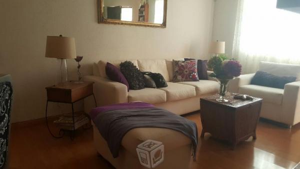 Venta de casa en lomas de oriente