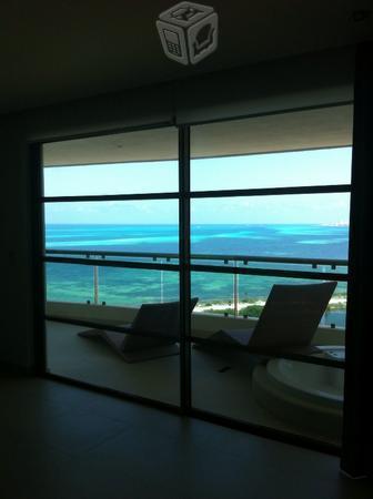 Departamento con vista al mar puerto Cancún
