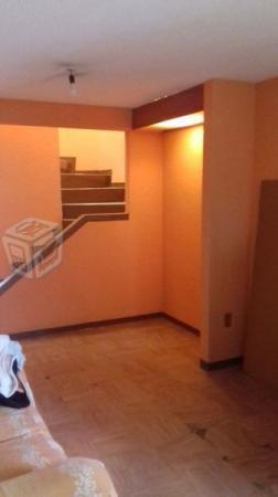 Casa en buenas condiciones en calle abierta