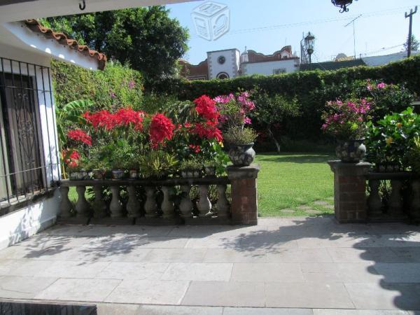 Linda casa de una planta en privada, Vista Hermosa