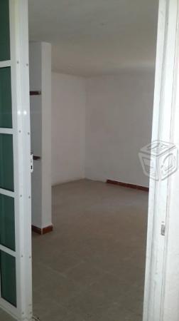 Departamento con 2 locales comerciales