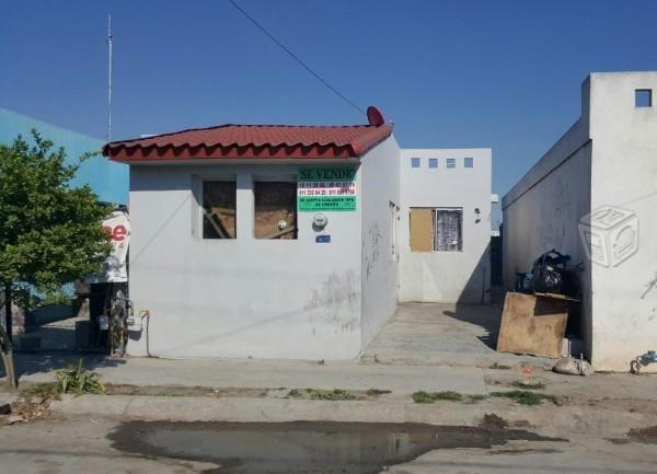 Casa en Col. Los Amarantos.