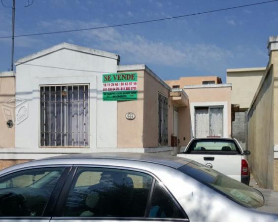 Casa en Col. Misión Real.