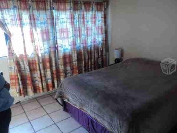 Casa en Calle cerrada con excelentes espacios