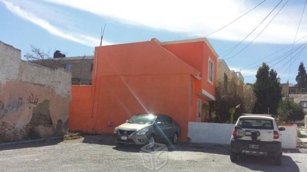 Se vende casa en zona centro