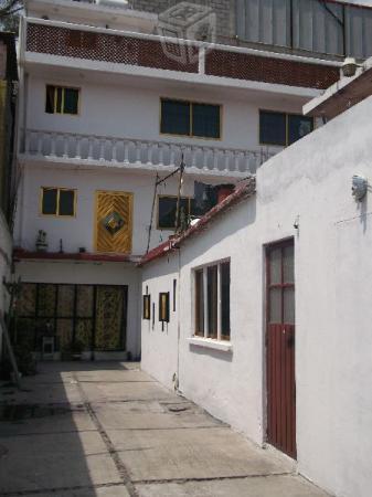 Casa en San Juan de Aragón cerca Av. 608