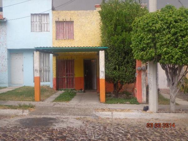 Bonita y ampliada casa en Lomas de San Juan