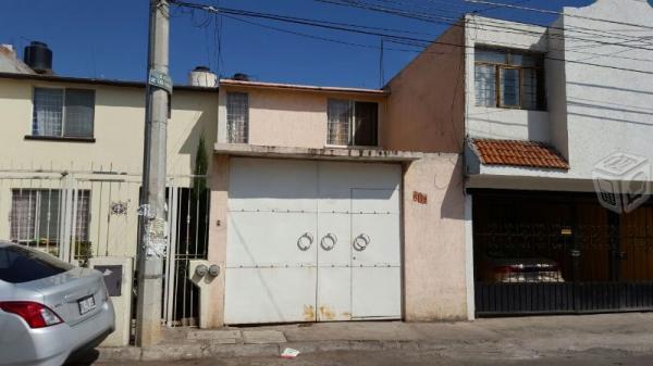 Padrisima casa en venta en fracc. las Higueras