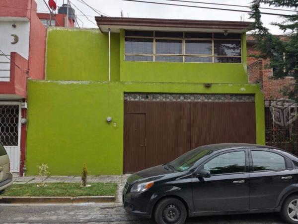 Casa sola en venta muy amplia en plazas amalucan