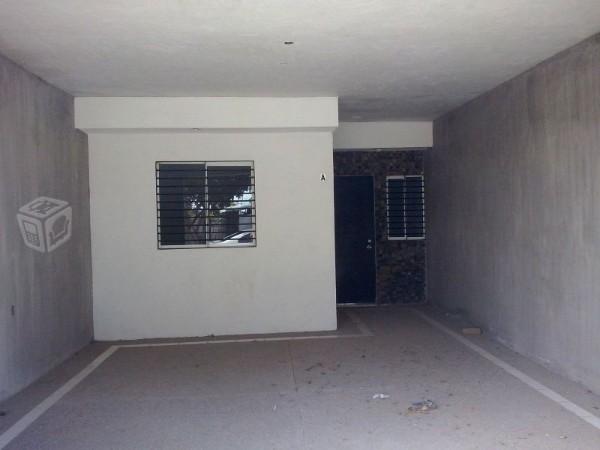 Se Vende Casa en Col. Jaripillo cochera techada