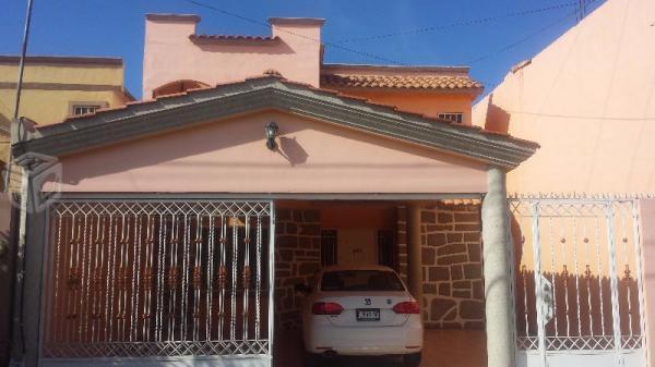 Excelente residencia comoda en magisterio