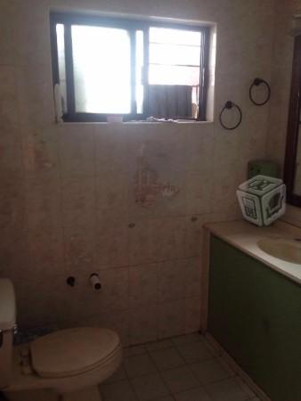 SE VENDE CASA DE 300m2 Y EXCELENTE UBICACION