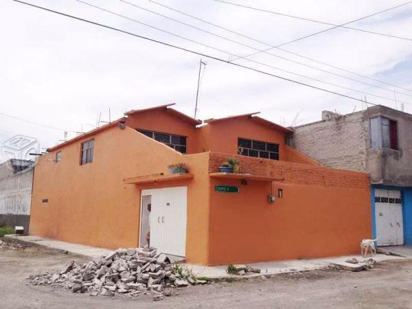 Casa en esquina con 200mts, 7 Recamaras y 2 Baños