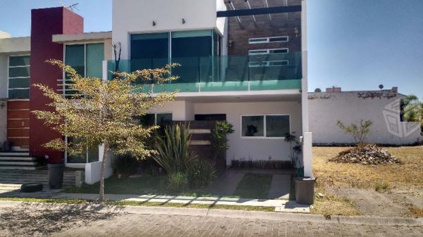 Casa En Venta, VALLE DE LAS FLORES